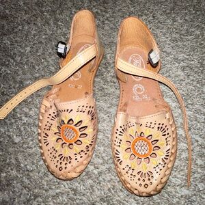 Mexican sandals with strap